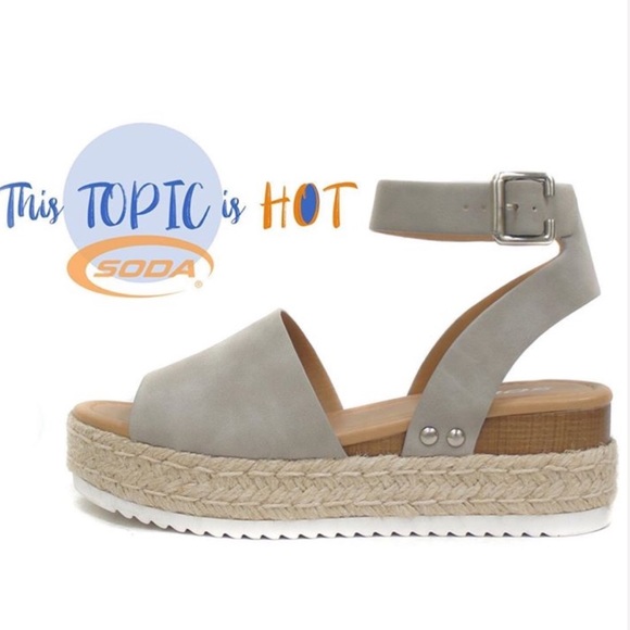 Soda Topic Gray Espadrille Stud Flatform Sandal - Picture 6 of 9